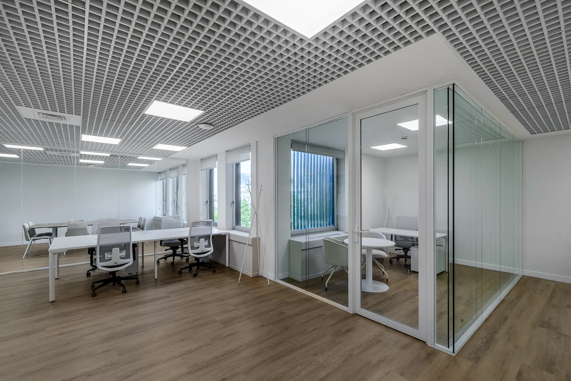 Oficina Privada Personalizada con Sala de Reuniones