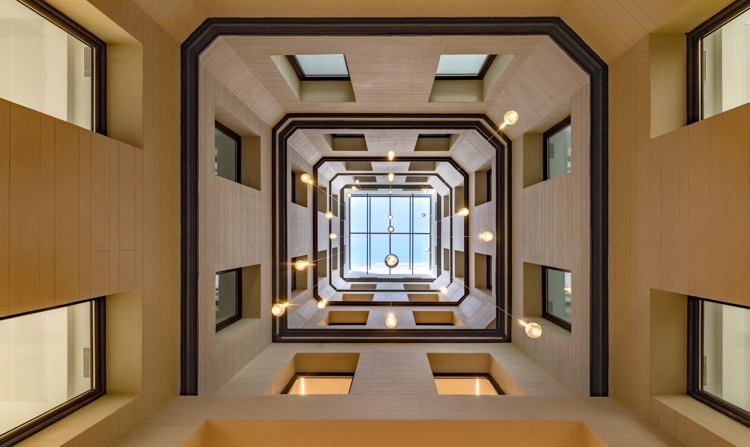 Tragaluz con Lampara