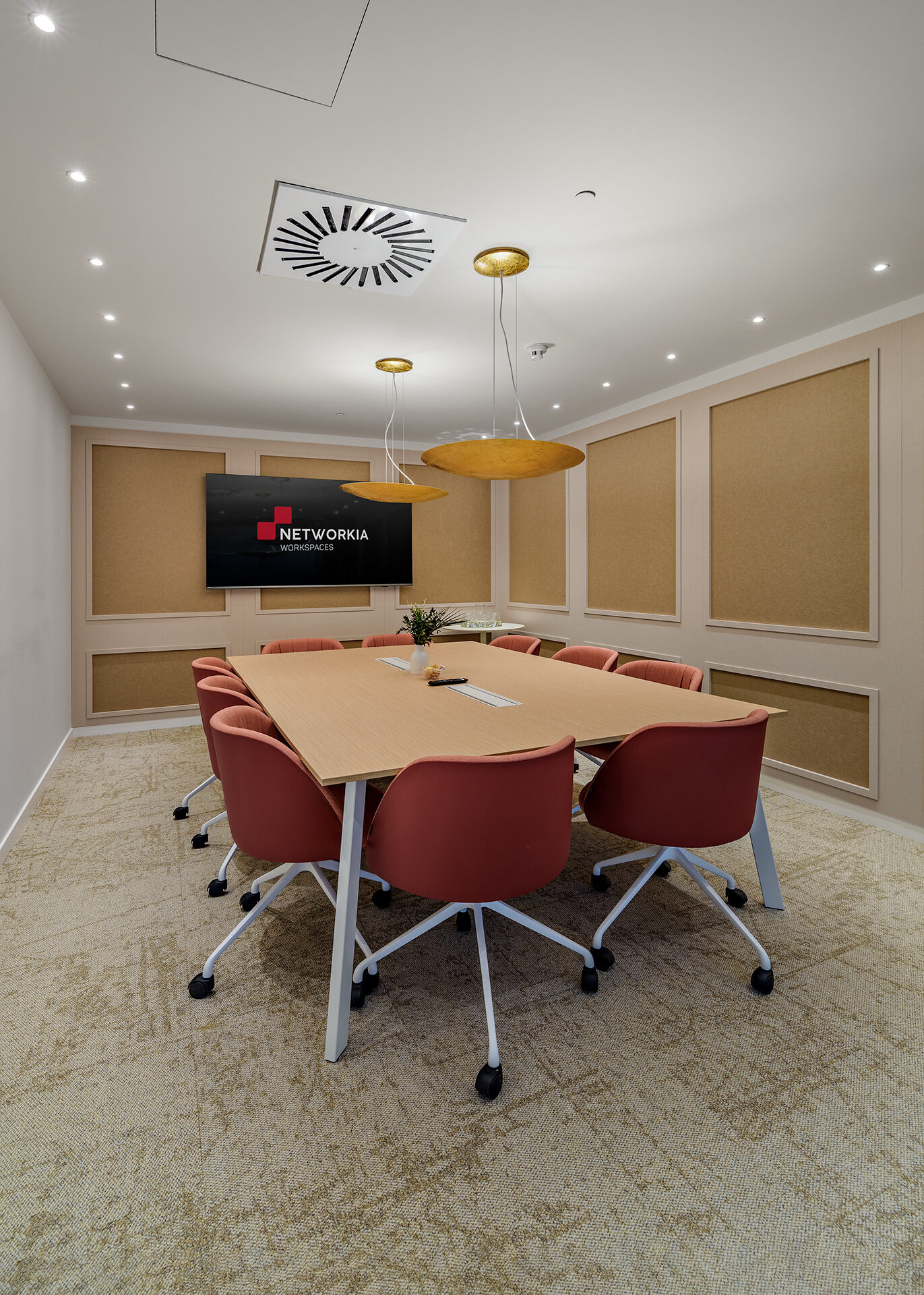 Plaza Castilla Room